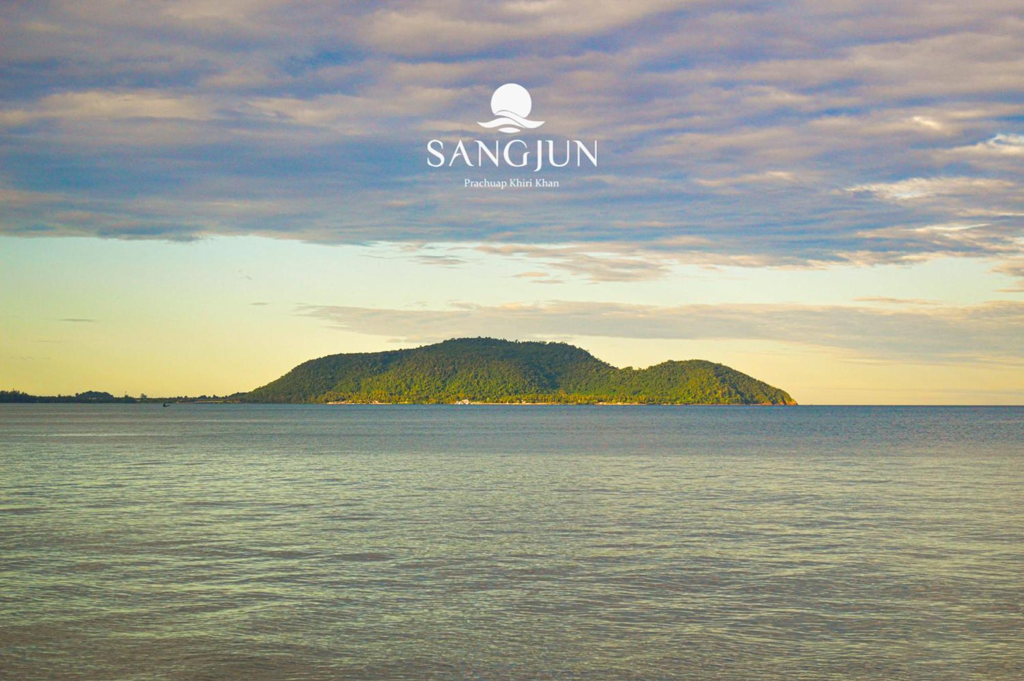 Sangjun On Beach Resort Bang Saphan Eksteriør billede