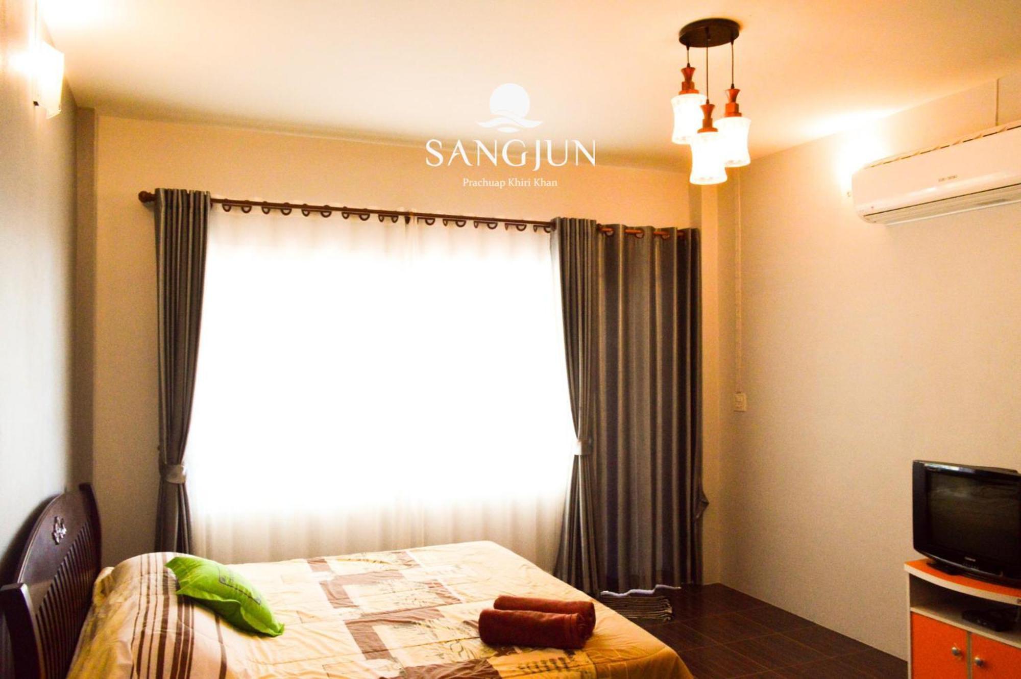Sangjun On Beach Resort Bang Saphan Eksteriør billede