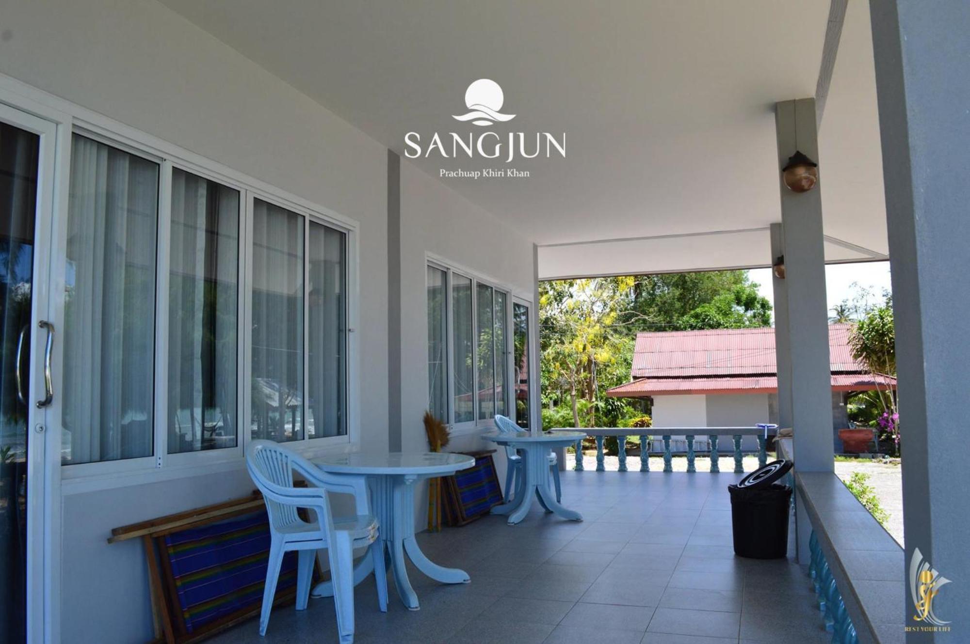 Sangjun On Beach Resort Bang Saphan Eksteriør billede