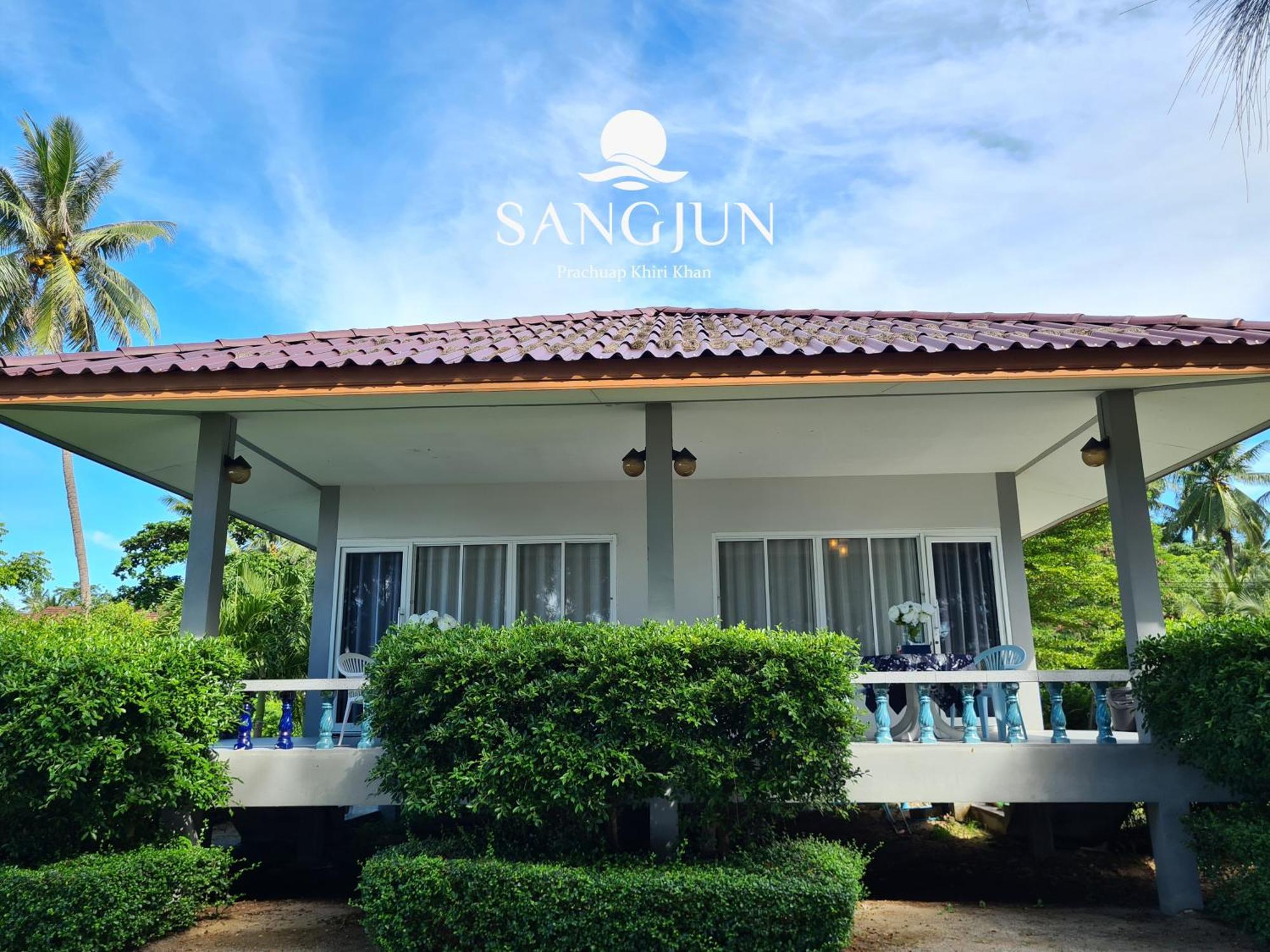 Sangjun On Beach Resort Bang Saphan Eksteriør billede